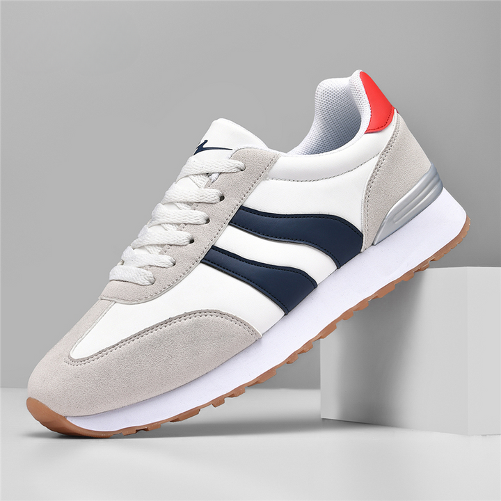 Nova Retro Sneakers