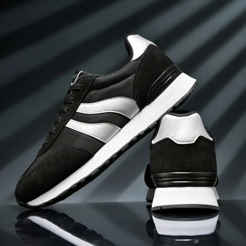 Nova Retro Sneakers