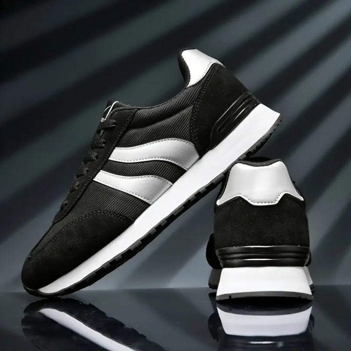 Nova Retro Sneakers