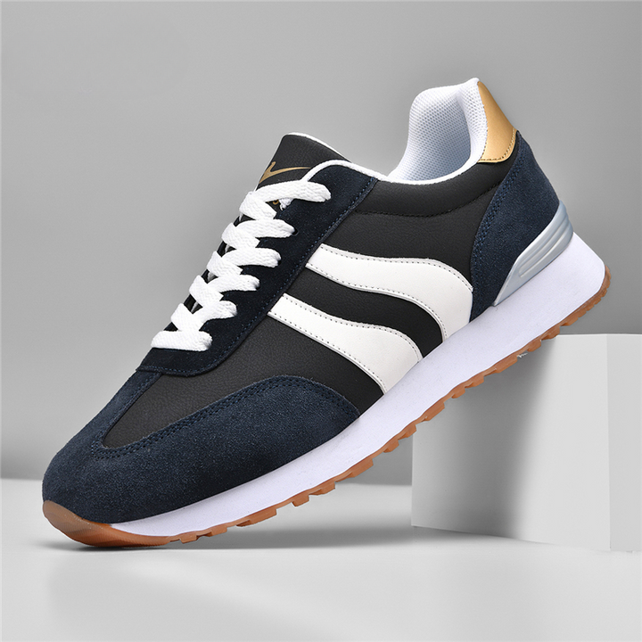 Nova Retro Sneakers