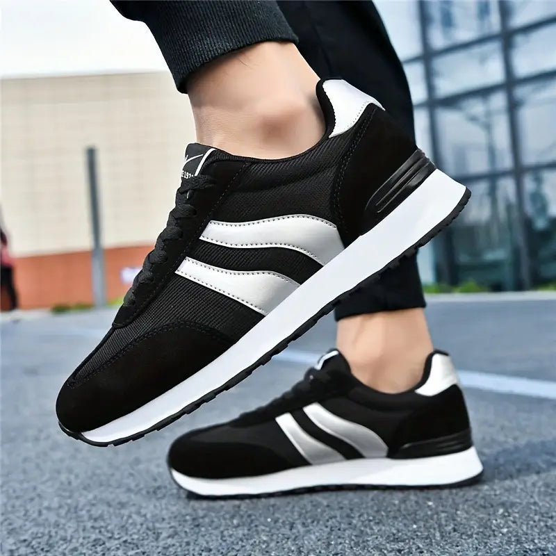 Nova Retro Sneakers