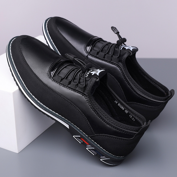 Hudson Barefoot Sneakers
