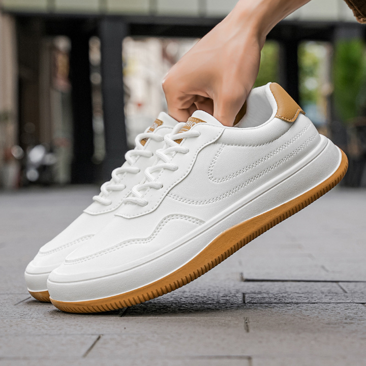 Serata Genuine Leather Sneakers